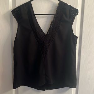 Black sleeveless women’s black top